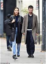 Alexa Chung: Family, Boyfriend, Net Worth & Haircut
