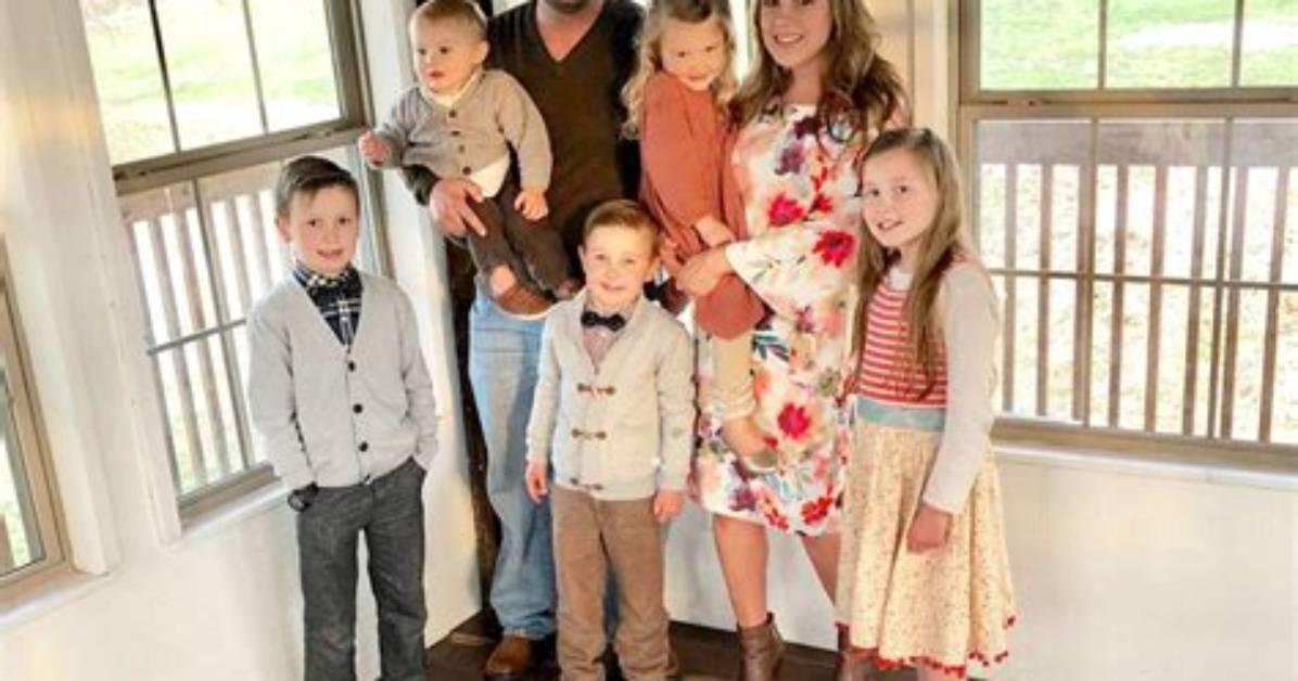 Anna Duggar's Siblings: a Comprehensive Guide to Her Family Ties