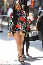 Ashanti Thighs: the Curvy Confidence of a Music Icon