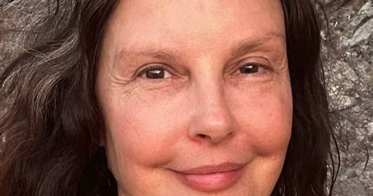 Ashley Judd: a Dive into the Swimsuit Elegance