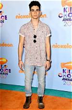 Cameron Boyce Height, Weight, Age, Girlfriend, Family, Facts, Biography
