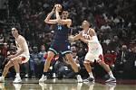 Check out Zach Edey's Impressive Height: a Basketball Giant