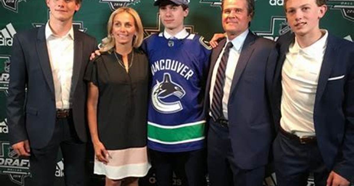 Chris and Lesley Stamkos, Steven Stamkos Parents up for Stanley Cup
