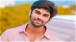 Dhruv Vikram Biography: Parents, Age, Height, Net Worth, Instagram, Relationship, Songs, Album