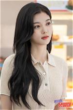 Exploring Kim Yoo Jung's Height in Feet: a Closer Look at the Rising Star