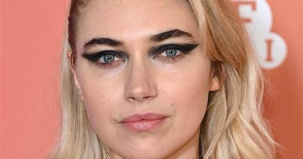 Exploring the Intriguing Aspects of Imogen Poots' Relationship Journey