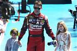 Exploring the Life of Jeff Gordon's Daughter: a Glimpse into Her World