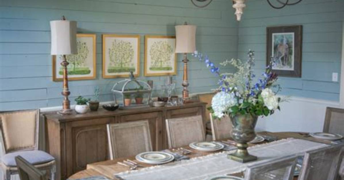 Inside Longleaf Tea Company on Home Town
