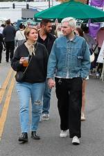 Jillian Bell Relationships