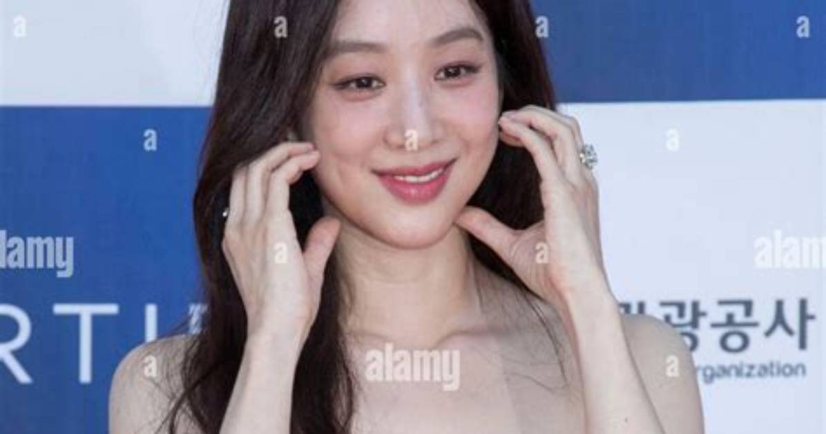 Jung Ryeo-Won, a Doting Korean Actress and Mother