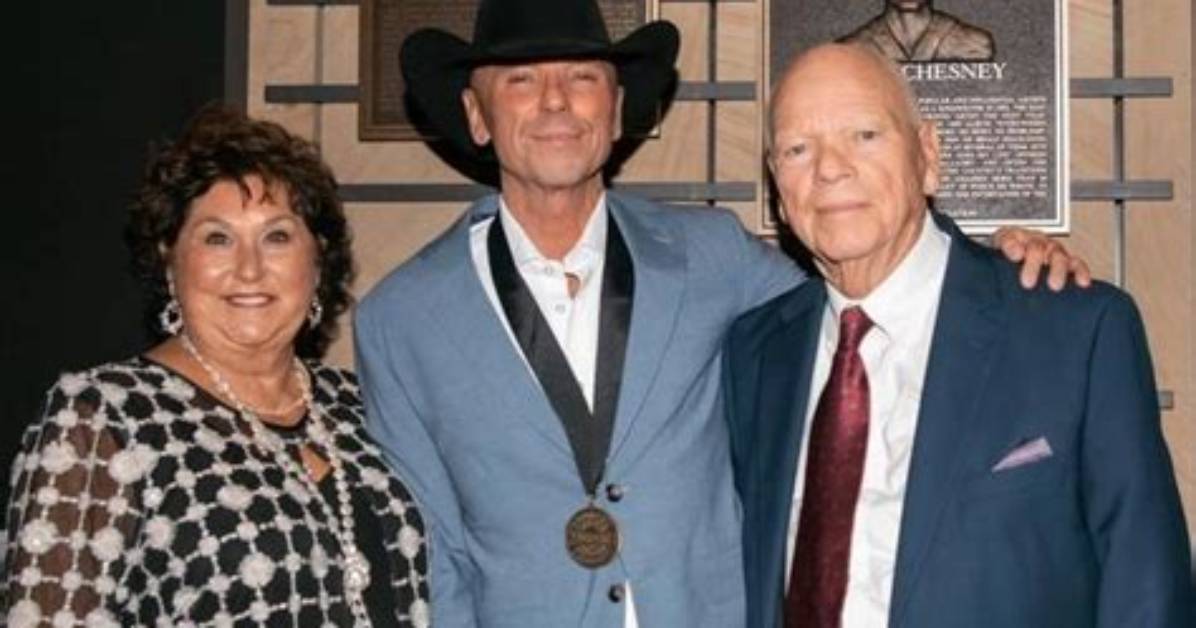Kenny Chesney: the Influence of His Father on His Musical Journey