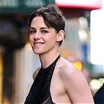 Kristen Stewart's Bra Size Decoded