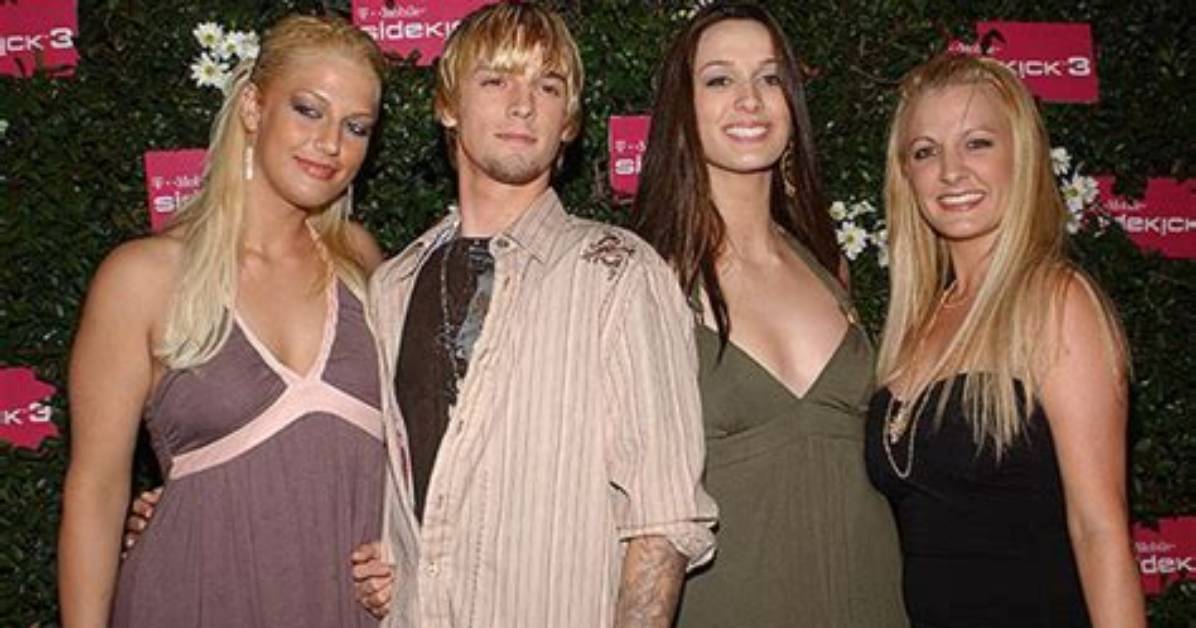 Meet His 7 Brothers & Sisters Hollywood Life ·