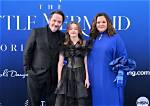 Melissa Mccarthys 13-Year-Old Daughter Makes a Surprise Red Carpet Debut