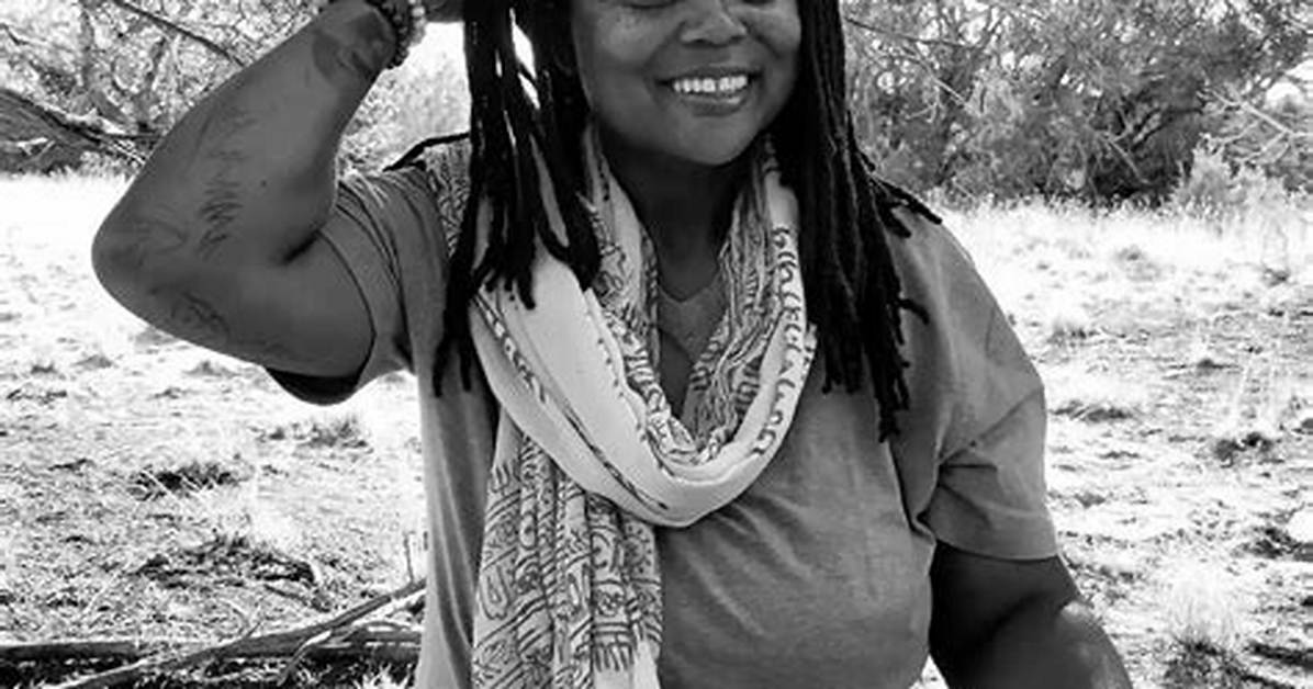 The Ultimate Guide to Aisha Tyler's Spouse: Discover Who They Are Today