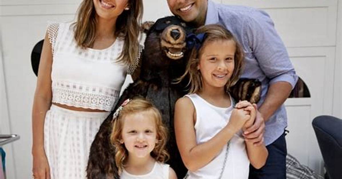 Unraveling the Family Life of Jessica Alba: How Many Kids Does She Have?