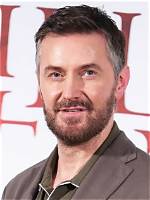 Unveiling the Height of Richard Armitage: a Closer Look