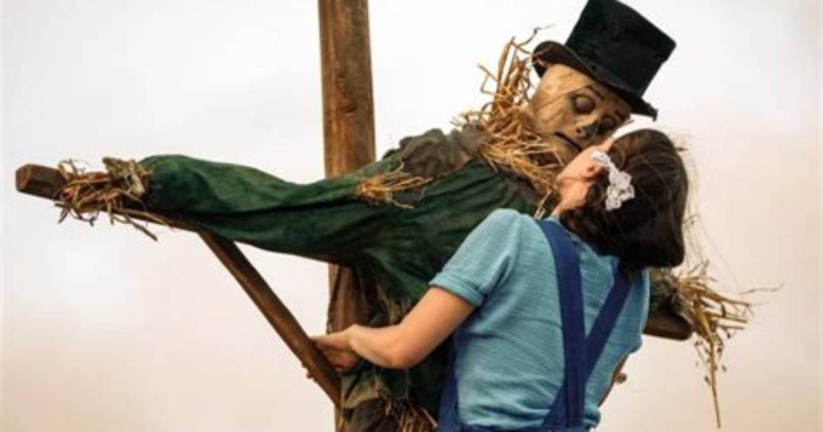 Unveiling the Truth Behind the "Pearl Scarecrow Scene": Discoveries and Insights