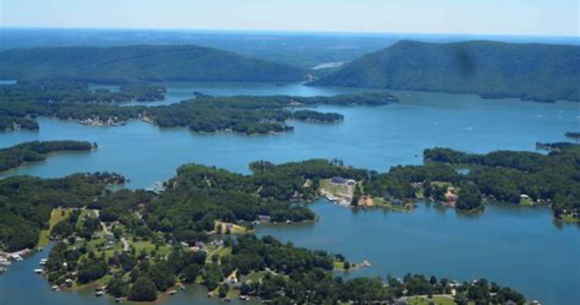 What Town Is Under Smith Mountain Lake?