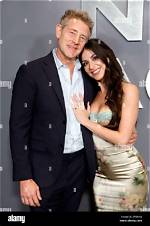 Who's Dating Jason Nash? - Complete Guide to His Love Life